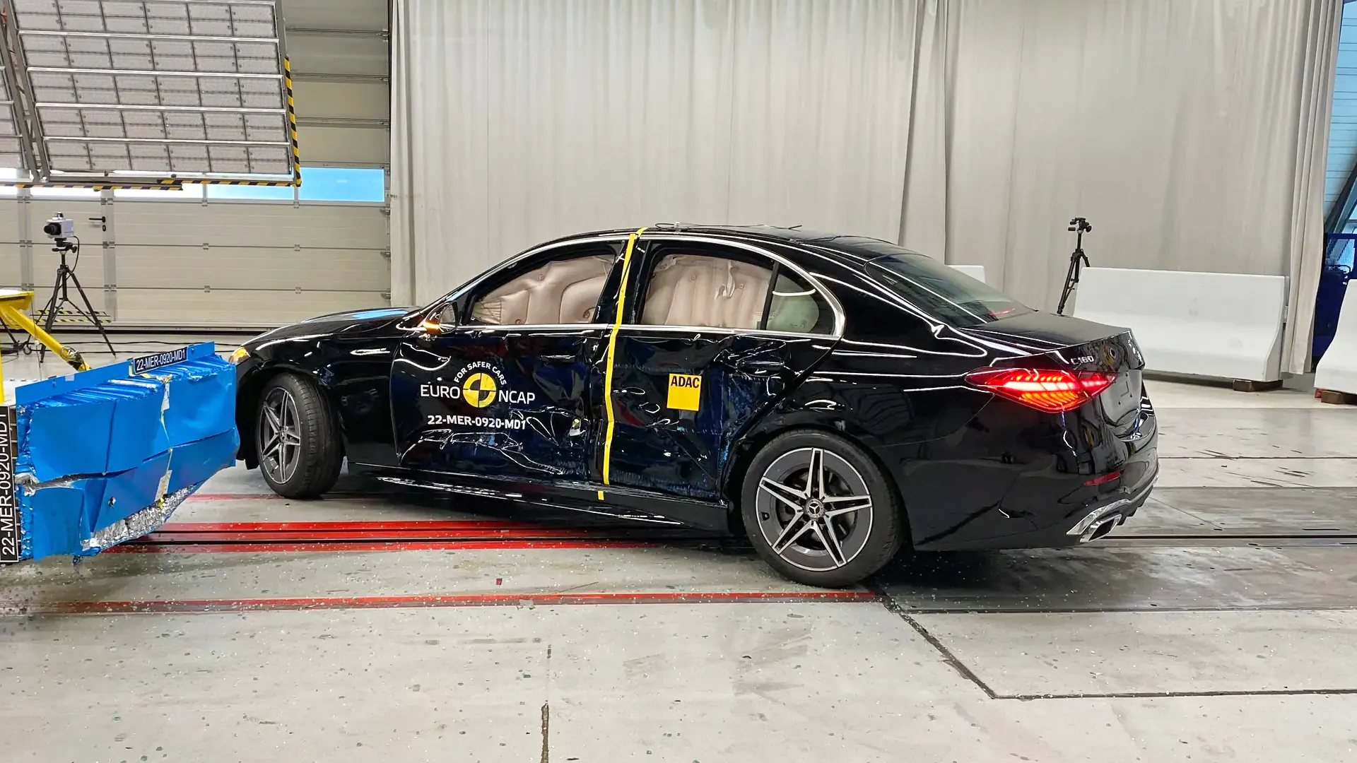 Краш-тесты Mercedes-Benz C-Класс седан Краш-тесты Mercedes-Benz C-Класс седан