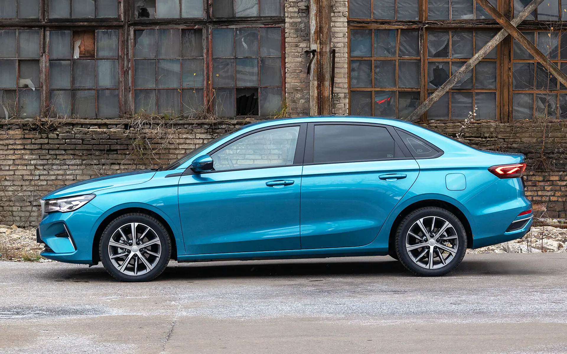 Фото Geely Emgrand Фото Geely Emgrand