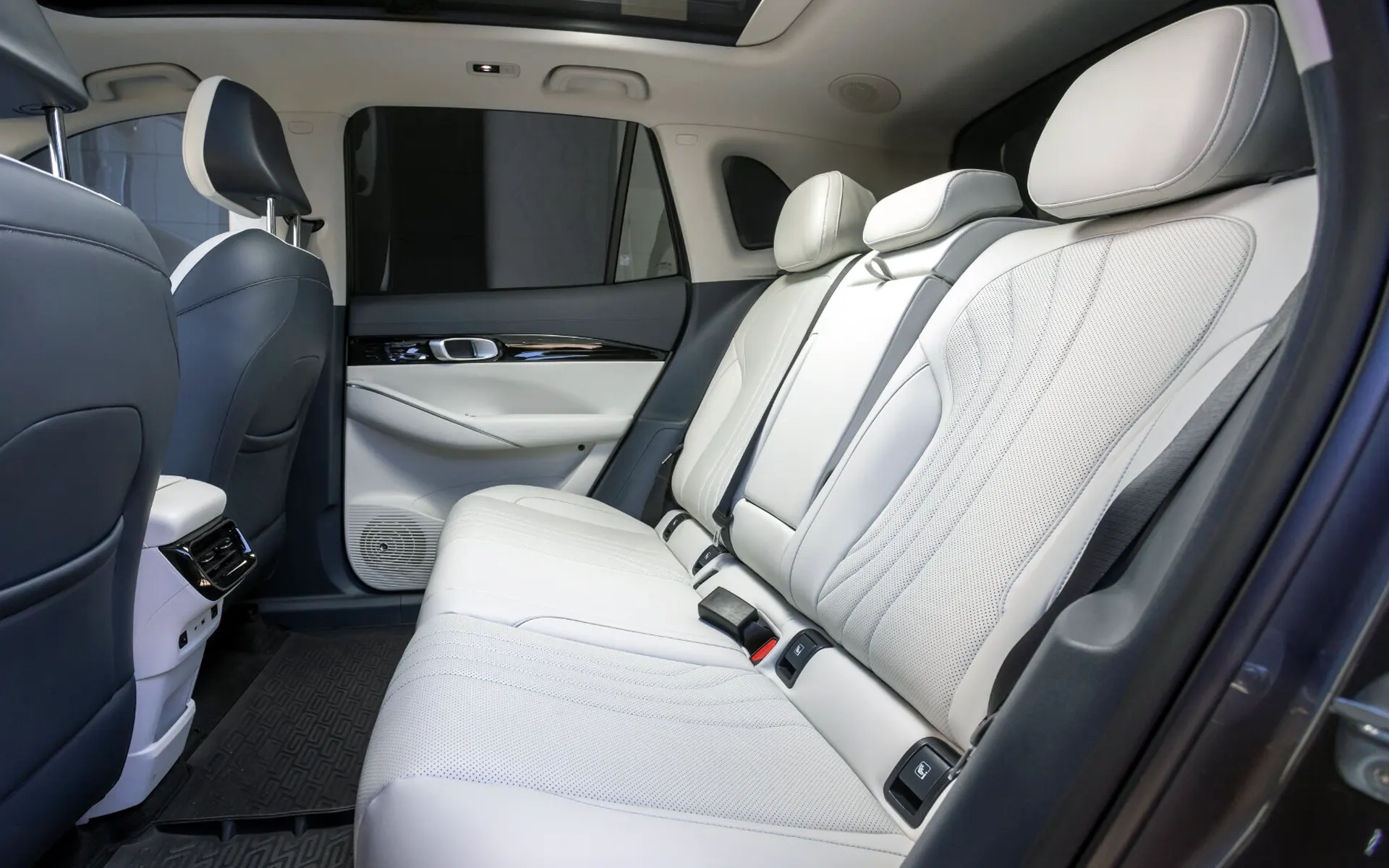Фото Geely EX5 Фото Geely EX5