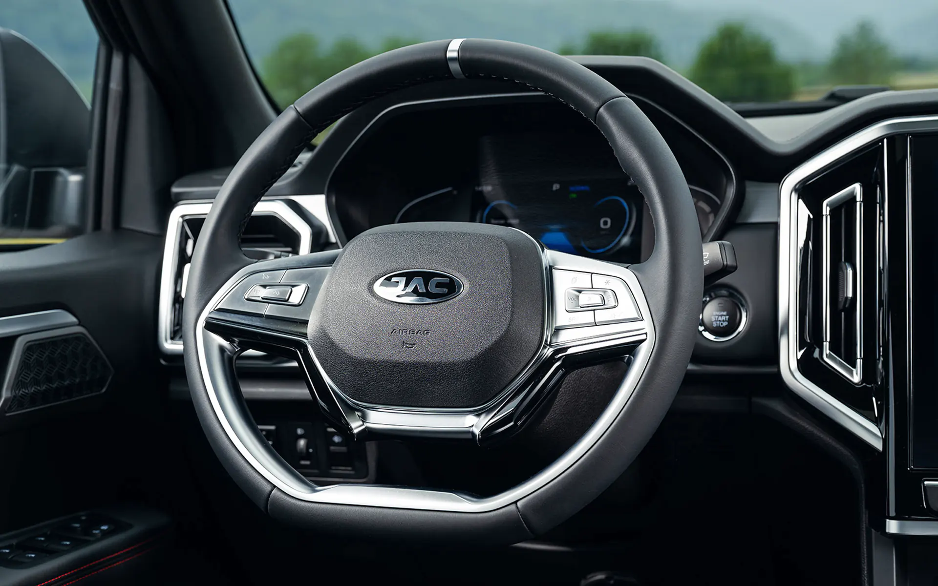 Фото JAC T9 Фото JAC T9