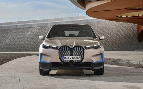 Фото BMW iX