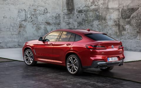 Фото BMW X4 сзади