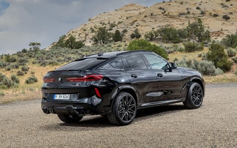 Фото BMW X6 M сзади Фото BMW X6 M сзади