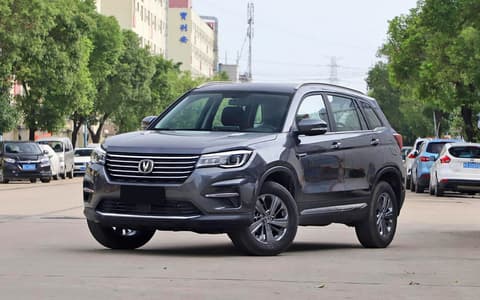 Фото Changan CS75