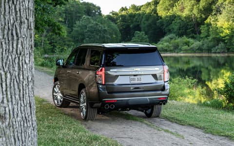 Фото Chevrolet Tahoe сзади