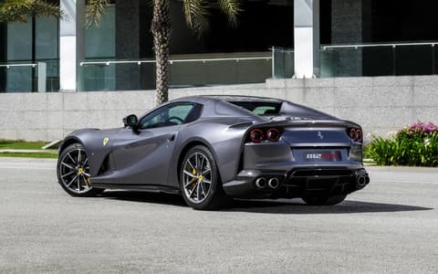 Фото Ferrari 812 GTS сзади