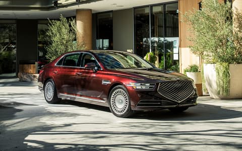 Фото Genesis G90