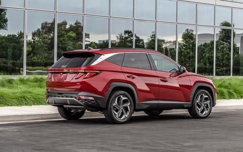 Фото Hyundai Tucson сзади