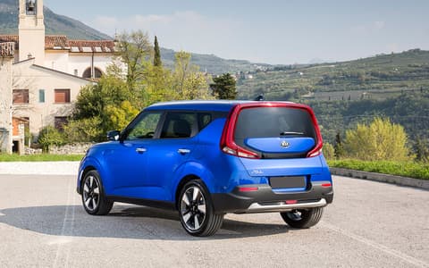 Фото KIA Soul сзади Фото KIA Soul сзади