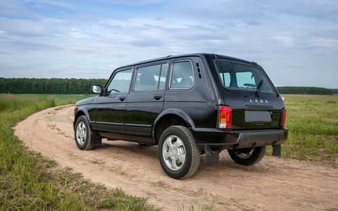 Фото LADA Niva Legend 5 дверей сзади Фото LADA Niva Legend 5 дверей сзади
