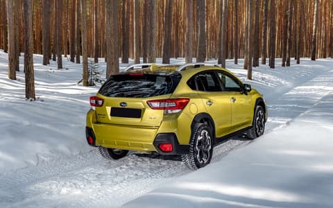 Фото Subaru XV сзади