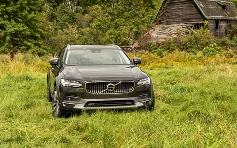 Фото Volvo V90 Cross Country